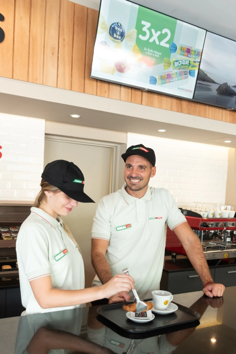 GORRA UNISEX NEGRA PUMA